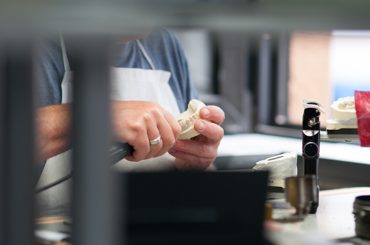 Zahnersatz Düren — handwerkliche Präzision im Dentallabor PS Dentaltechnik